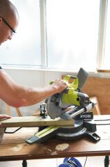 Ryobi EMS254L Kızaklı Gönye Kesme Makinesi 2000W 254 mm - 5133001202