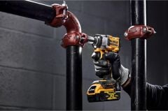 Dewalt DCF922P2T 18V 2x5.0AH Li-Ion Kömürsüz Çift Akülü Somun Sıkma Makinesi