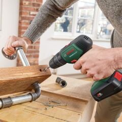 Bosch Universalimpact 18 V Çift Akülü 1.5 Ah Darbeli Matkap - 06039D4102