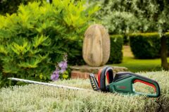 Bosch Universal HedgeCut 60 Çit Budama Makinesi - 06008C0703