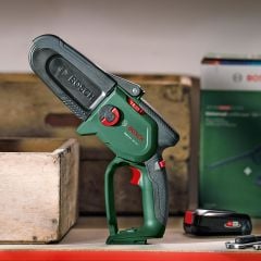 Bosch Easychain 18V-15-7 Şarjlı Zincirli Budama Makinası 18 Volt ( Akü Ve Şarj Aleti Hariç ) - 06008B8901