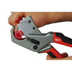 Milwaukee Ağır Hizmet Tipi Plastik Boru Kesme Makası 25 mm - 48224202