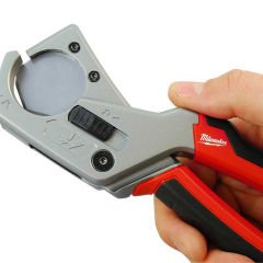 Milwaukee Ağır Hizmet Tipi Plastik Boru Kesme Makası 25 mm - 48224202