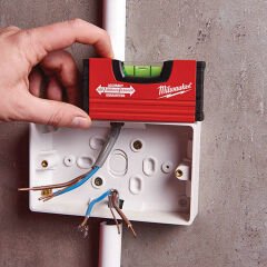 Milwaukee Ağır Hizmet Tipi Minibox Su Terazisi-4932459100